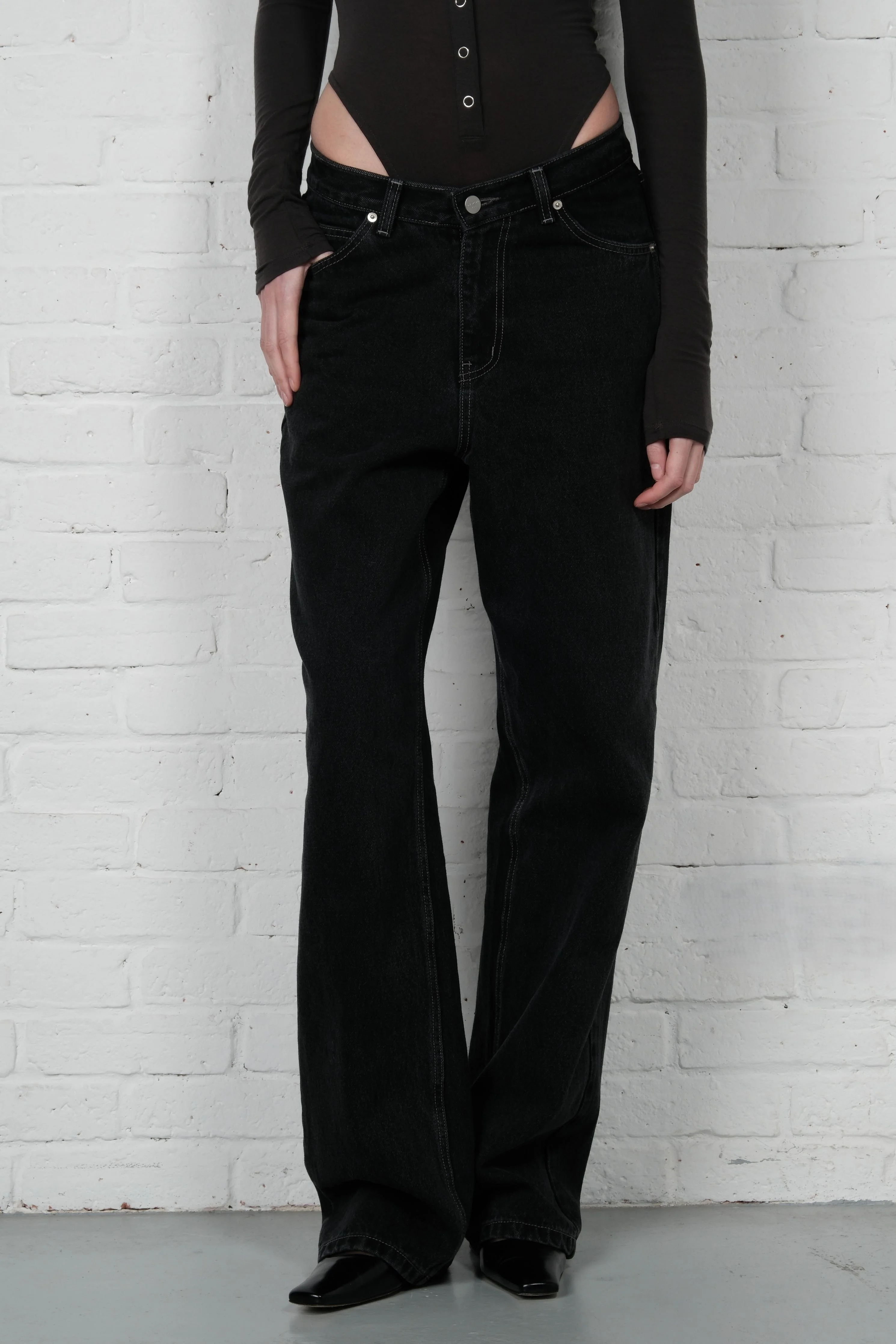 Low-Rise Jeans - Image 3