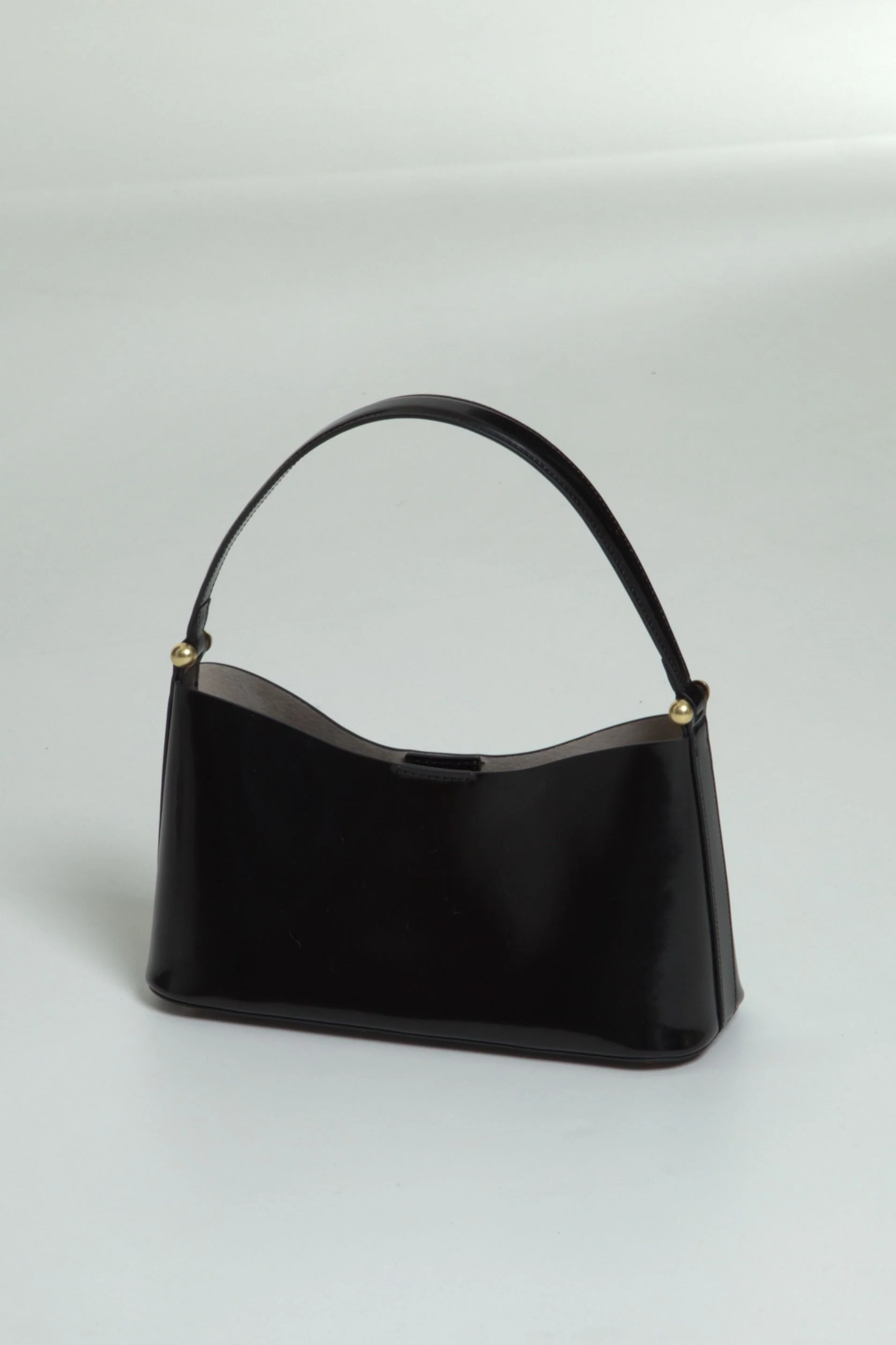 Patent leather handbag - Image 4