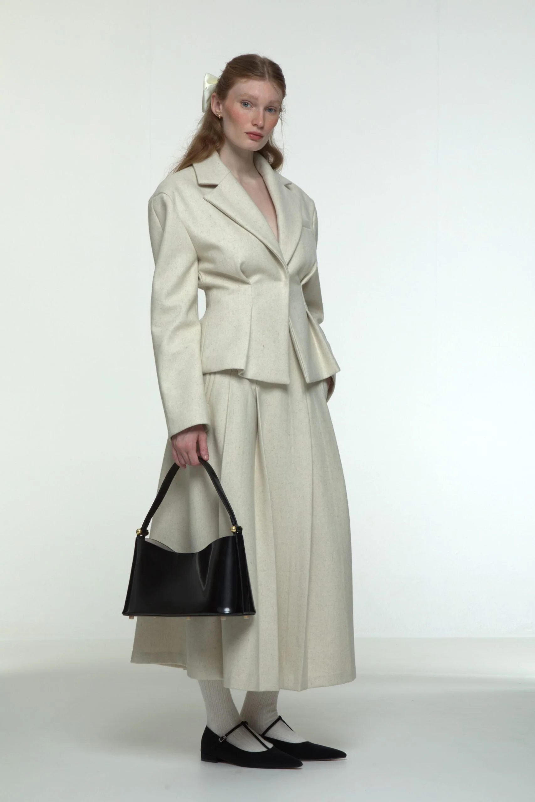 Patent leather handbag - Image 6